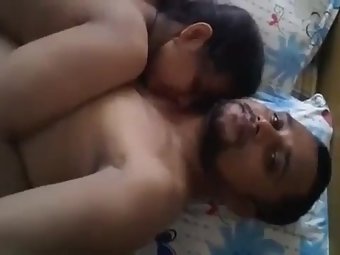 Muslim Hanimoon Sex Vi - Indian Muslim Couple Honeymoon Sex Scandal MMS | DixyPorn.com