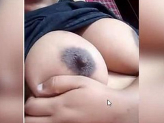 Sexy desi girl friend showing her boobs