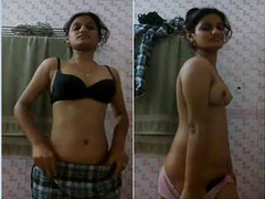 Desi hottie with a cute face and natural boobs records a hot XXX video for bf