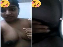 Video call with a Desi woman showcasing her big ass and breasts for her XXX