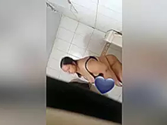 XXX Video - Neighbor Peeks at Sexy Desi Girl's XXX Outdoor Bath